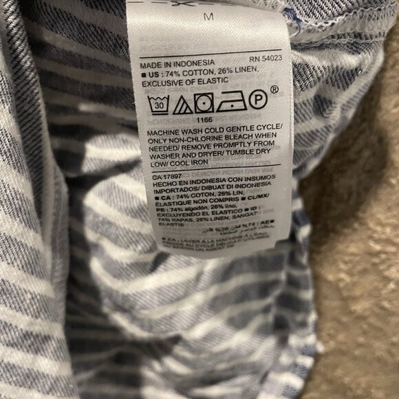 Old Navy Shirt Womens Medium Linen Ruffle Trim Sleeveless Tank Top Blue Striped - Picture 5 of 8